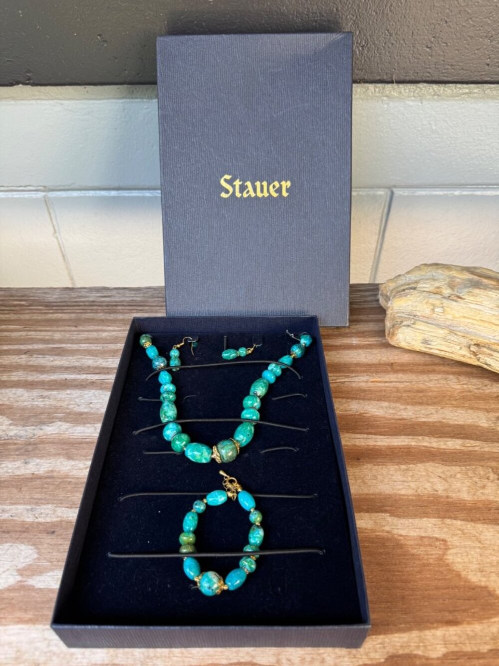 Stauer Turquoise Beaded Necklace Bracelet Earrings Set With Gold Accents